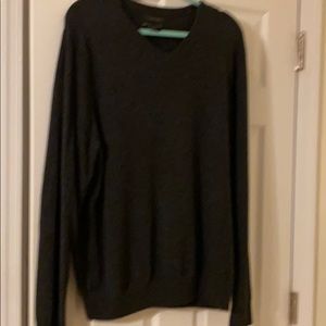 Tahari cashmere sweater